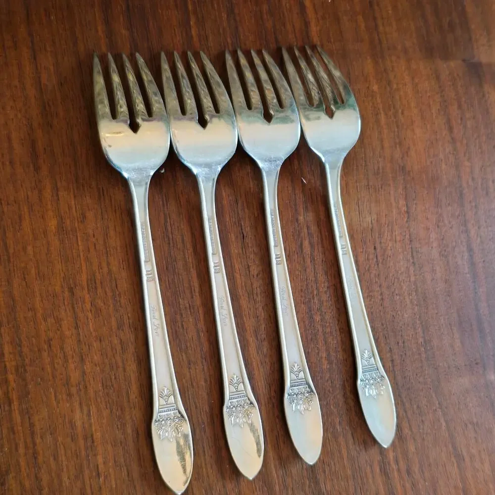 1847 Rogers Bros vintage 1847